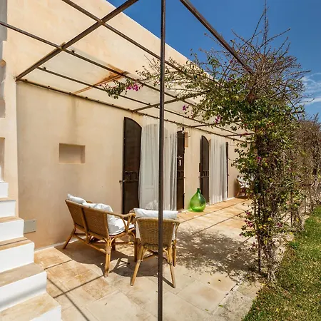 Masseria Li Capperi By Perle Di Puglia Panzió Alezio