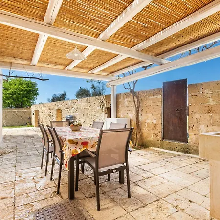Masseria Li Capperi Bed & Breakfast