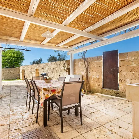 Masseria Li Capperi By Perle Di Puglia Couette-café