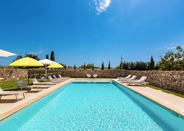 Masseria Li Capperi By Perle Di Puglia Bed and breakfast