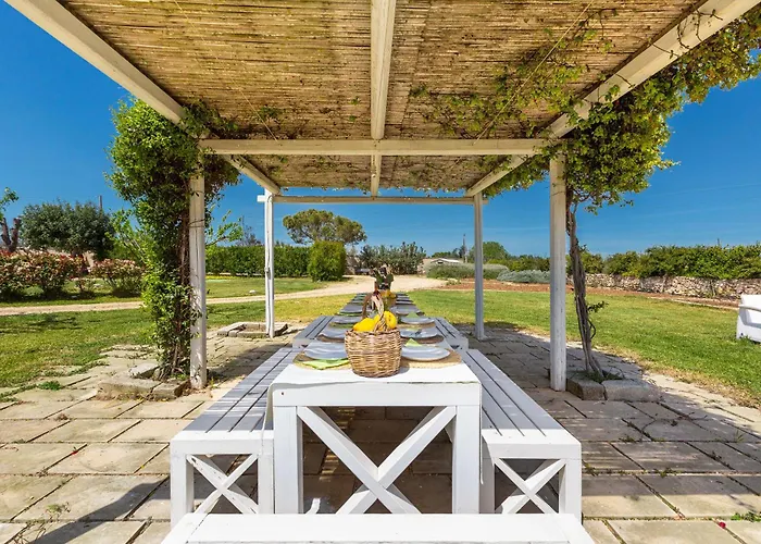 Masseria Li Capperi By Perle Di Puglia Bed and breakfast